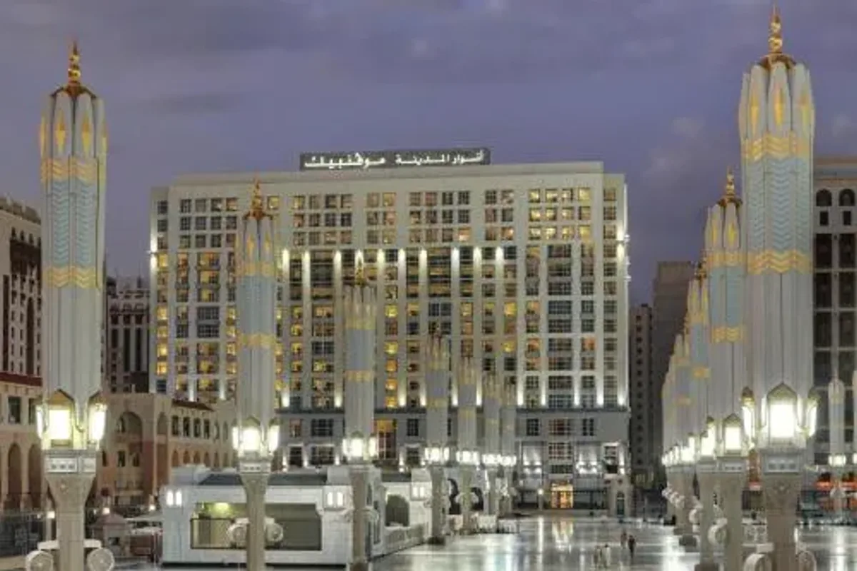 Anwar Al Madinah Mövenpick Hotel — Madinah luxury hotel near Prophet's Mosque Saudi Arabia