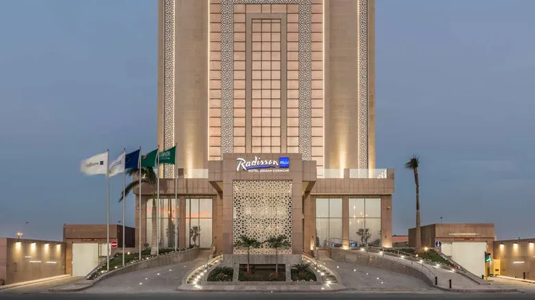 Radisson Blu Hotel, Jeddah Corniche — Jeddah luxury hotel Saudi Arabia Red Sea coast