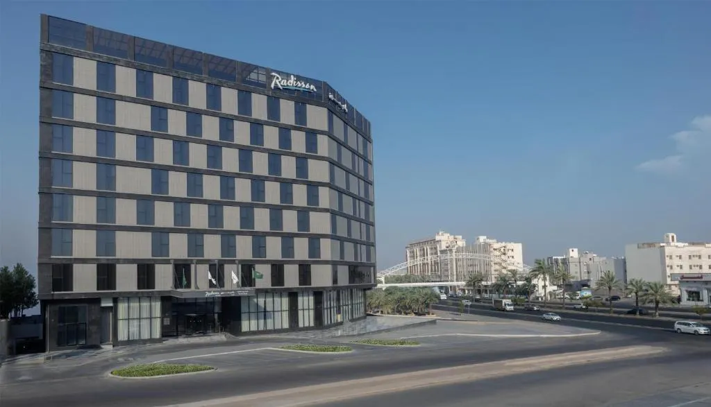 Radisson Hotel Madinah — Madinah luxury hotel near Prophet's Mosque Saudi Arabia